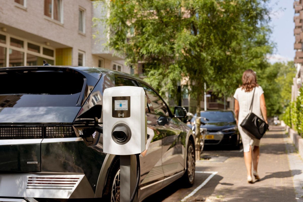 Recenzja Alfen Single Pro Line 22kW 2026: Złoty standard profesjonalnego ładowania EV